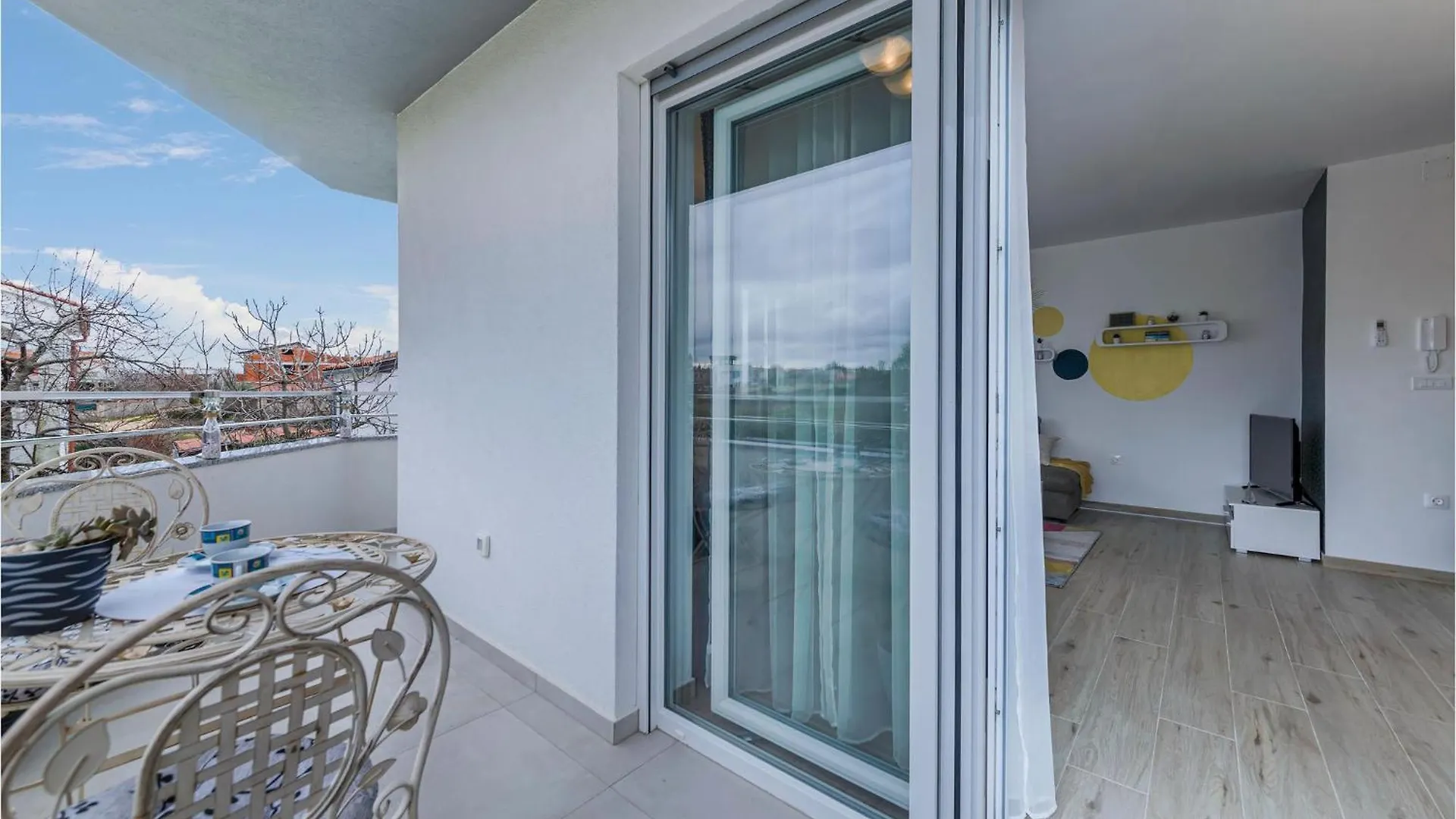 1 Bedroom Amazing Apartment In Peroj 0*,  Chorvatsko